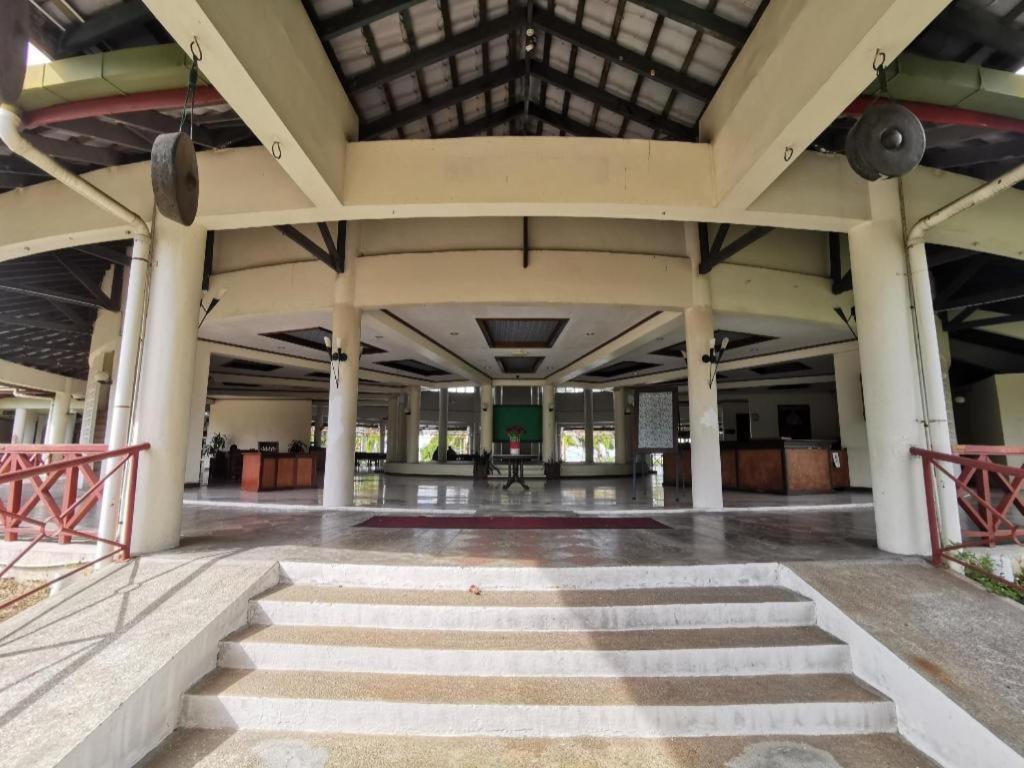 Oyo 89972 Borneo Paradise Beach Hotel كوتا كينابالو المظهر الخارجي الصورة