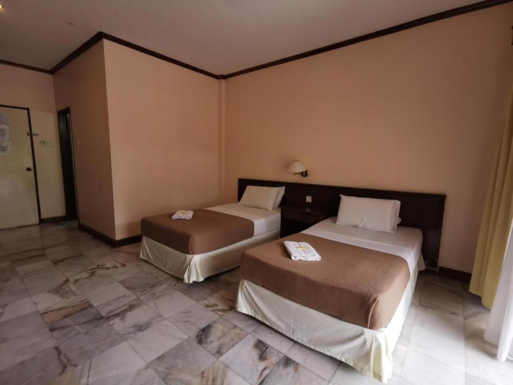 Oyo 89972 Borneo Paradise Beach Hotel كوتا كينابالو المظهر الخارجي الصورة