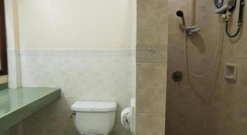 Oyo 89972 Borneo Paradise Beach Hotel كوتا كينابالو المظهر الخارجي الصورة